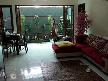 Rumah nyaman @di Cisaranten full Furnised Dekat ke Kawasan Arcamanik, Antapani dan Soekarno Hatta