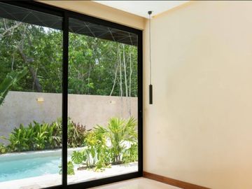 Casa con alberca privada, Jardin y cocina equipada, residencial de lujo con amen