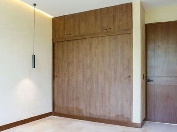Casa con alberca privada, Jardin y cocina equipada, residencial de lujo con amen