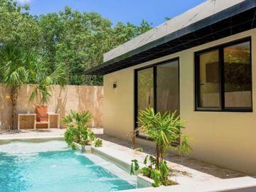 Casa con alberca privada, Jardin y cocina equipada, residencial de lujo con amen
