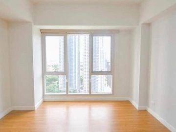 Condominium Rush 3br Condo for Sale in Two Maridien BGC Fort Taguig