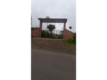 HERMOSA FINCA EN VENTA CORREGIMIENTO EL CARMEN VALLE DEL CAUCA