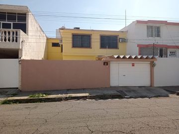Casa en venta en Fracc. Reforma. VERACRUZ, VERACRUZ. CERCA DE ESTADIO BETO ÁVILA