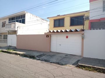 Casa en venta en Fracc. Reforma. VERACRUZ, VERACRUZ. CERCA DE ESTADIO BETO ÁVILA
