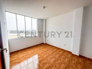 VENDO DUPLEX CON TERRAZA FRENTE A PARQUE