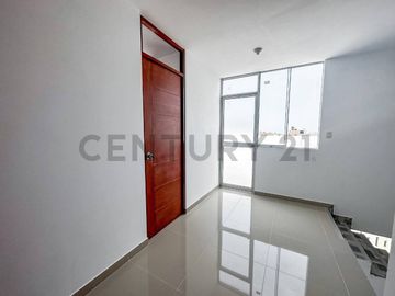 VENDO DUPLEX CON TERRAZA FRENTE A PARQUE