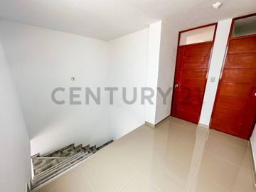 VENDO DUPLEX CON TERRAZA FRENTE A PARQUE
