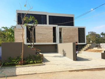 Rumah Baru 3 Lantai Luas 138 di Villa Puncak Tidar kota Malang