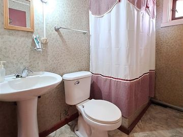 Venta Casa/Hostal, 13D/7B, cercano a Clínica Alemana, Osorno