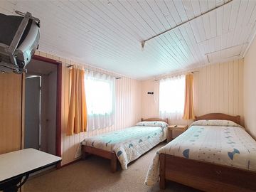 Venta Casa/Hostal, 13D/7B, cercano a Clínica Alemana, Osorno