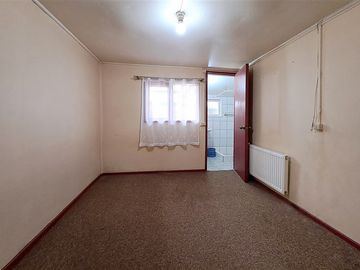 Venta Casa/Hostal, 13D/7B, cercano a Clínica Alemana, Osorno