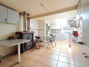 Venta Casa/Hostal, 13D/7B, cercano a Clínica Alemana, Osorno