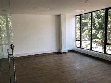 oficina en arriendo en chico. Cod A700669