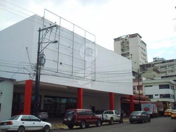Vendo alquilo Local Comercial en la Zona de Parque Centenario en Guayaquil