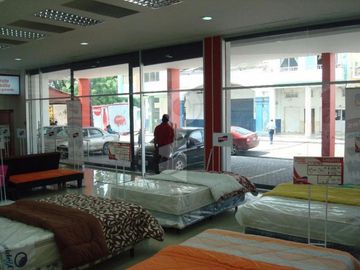 Vendo alquilo Local Comercial en la Zona de Parque Centenario en Guayaquil