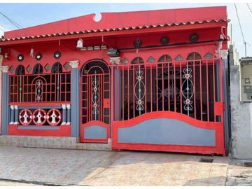 Sea Confiable Vende Casa en Urbanización Torremolinos