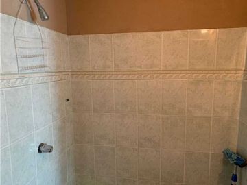 Sea Confiable Vende Casa en Urbanización Torremolinos