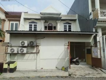 Rumah di Wiguna, Strategis, Bisa untuk Kantor