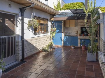 Casa en venta 6 ambientes con cochera en Florida Oeste