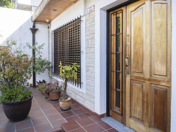 Casa en venta 6 ambientes con cochera en Florida Oeste