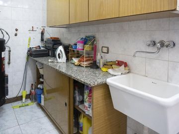 Casa en venta 6 ambientes con cochera en Florida Oeste