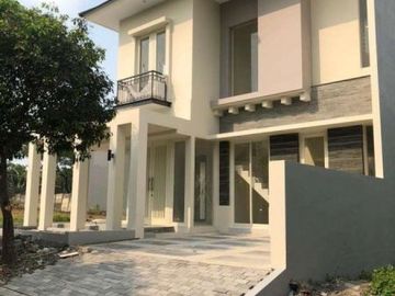 Rumah Gress Hook Termurah di Woodland Citraland Surabaya Barat