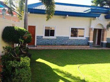 Corner Lot House for Sale with 5 Bedrooms in Angeles City
