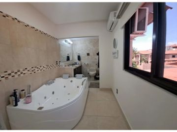 VENDO CASA JUAN DIAZ