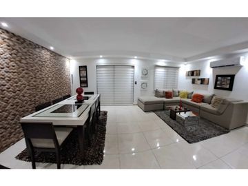 VENDO CASA JUAN DIAZ