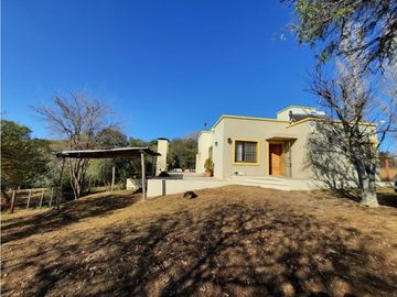 VENTA- CASA 1 DORM. + PILETA-LA GRANJA, CÓRDOBA