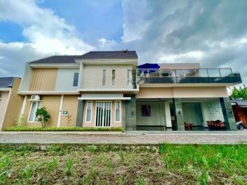 Rumah Mewah Luxury Private Pool Dan Rooftof Di Jl. Godean Dalam Ringroad