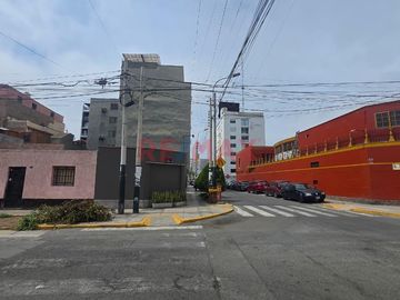 Local Comercial En Alquiler – Esquina Estratégica Fanning Con Barrón, Barranco