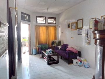 Rumah 2 lantai dalam komplek cimanggis depok