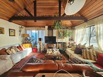Atractiva Casa para uso Habitacional o Inversión Comercial