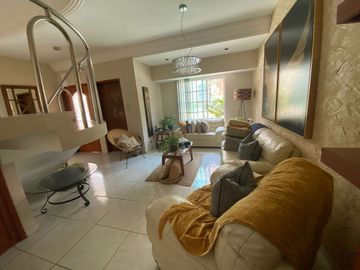 Casa CON ALBERCA en venta en Col. Las Granjas. VERACRUZ, VERACRUZ