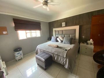 Casa CON ALBERCA en venta en Col. Las Granjas. VERACRUZ, VERACRUZ