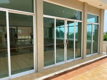 Casa CON ALBERCA en venta en Col. Las Granjas. VERACRUZ, VERACRUZ