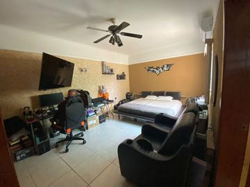 Casa CON ALBERCA en venta en Col. Las Granjas. VERACRUZ, VERACRUZ