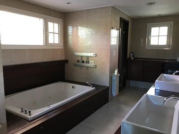 OPORTUNIDAD! Casa en San Jorge Village