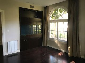 OPORTUNIDAD! Casa en San Jorge Village