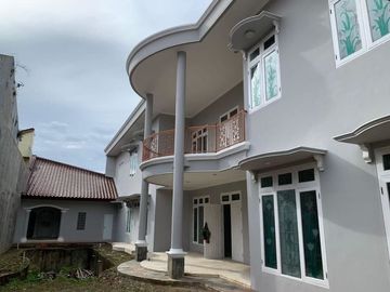 Jual Rumah Luas Dan Nyaman di Cinere, Jakarta Selatan
