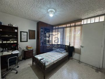 COD. 6496 - SE VENDE CASA - BARRIO: QUINTA DANIA
