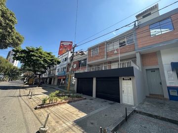 COD. 6496 - SE VENDE CASA - BARRIO: QUINTA DANIA