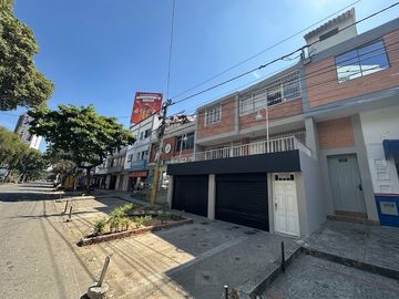 COD. 6496 - SE VENDE CASA - BARRIO: QUINTA DANIA
