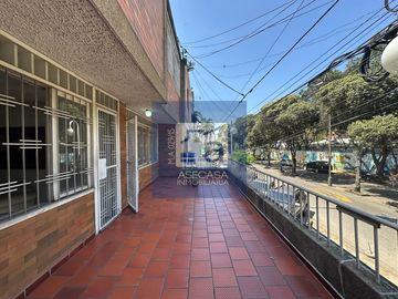 COD. 6496 - SE VENDE CASA - BARRIO: QUINTA DANIA