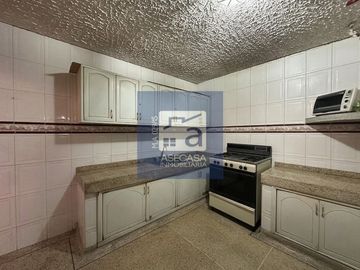 COD. 6496 - SE VENDE CASA - BARRIO: QUINTA DANIA