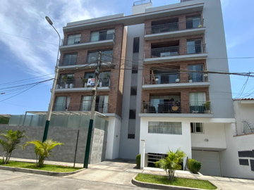 ¡ TU NUEVO HOGAR EN SURCO, FRENTE A PARQUE 🌳

Imagina despertar cada día con una hermosa vista a áreas verdes.  Este amplio departamento de 123 m² e