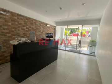 ¡ TU NUEVO HOGAR EN SURCO, FRENTE A PARQUE 🌳

Imagina despertar cada día con una hermosa vista a áreas verdes.  Este amplio departamento de 123 m² e