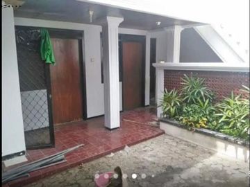 Rumah Margorejo Indah lokasi bagus Hadap selatan