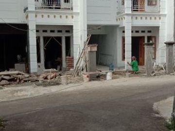 SISA 1 UNIT STRATEGIS MEWAH Jl dpn 8m dkt jl Raya Duren Sawit Jakarta